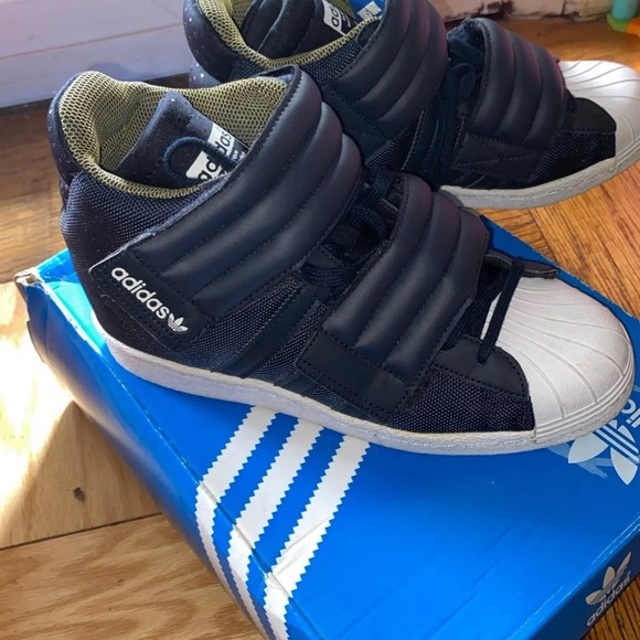 Adidas - Picture 5 of 6